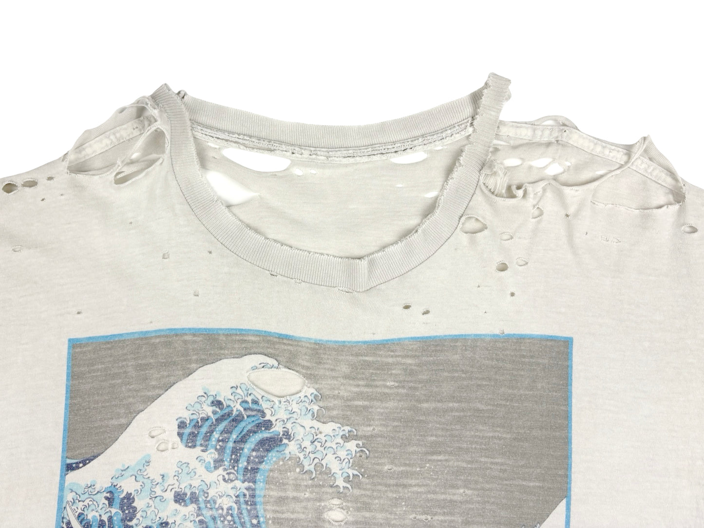Katsushika Hokusai 'The Great Wave off Kanagawa' Thrashed T-Shirt