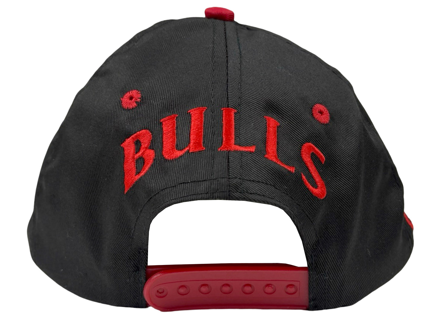 Chicago Bulls Embroidered Snapback Hat