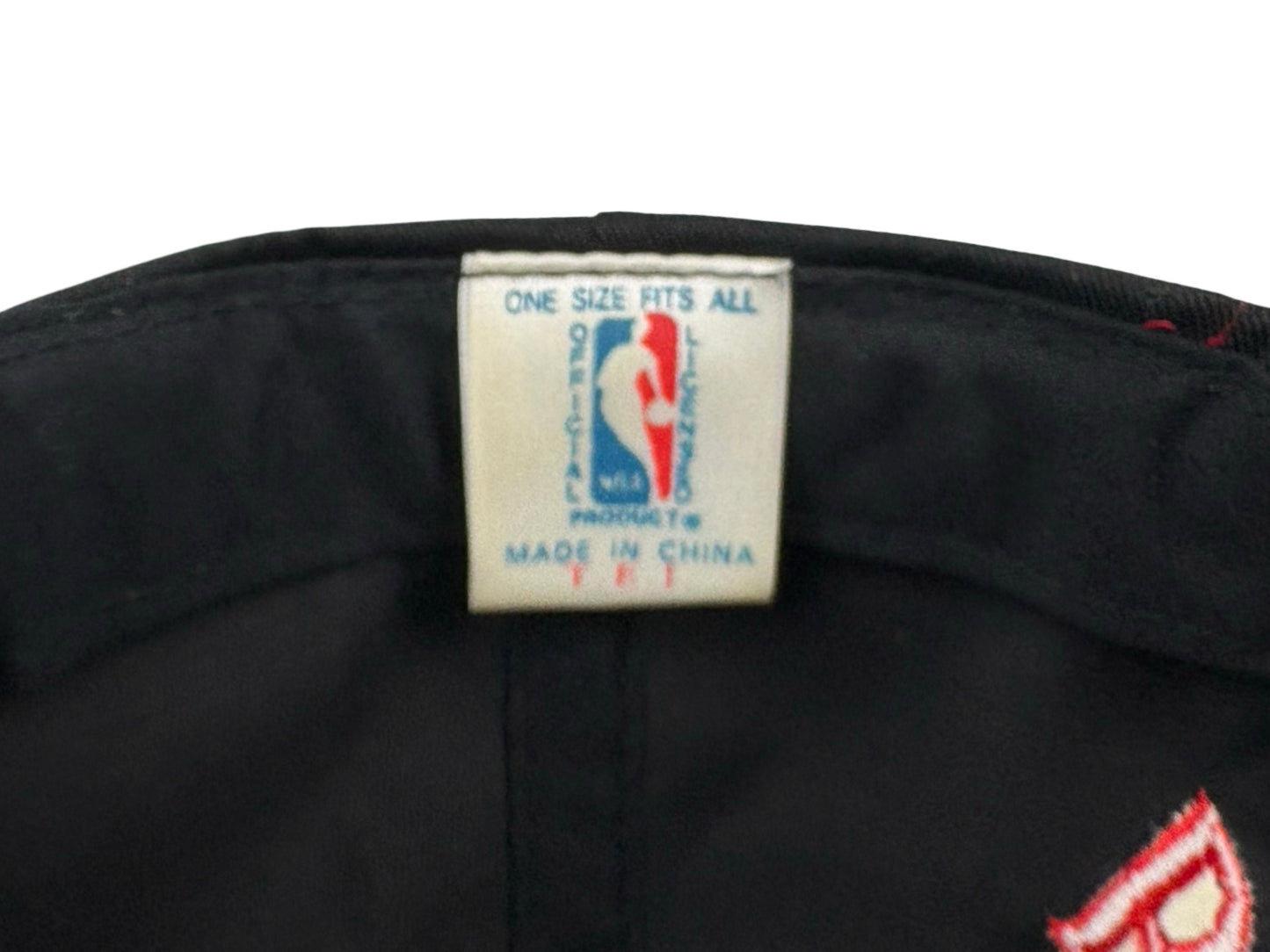 Chicago Bulls Embroidered Snapback Hat